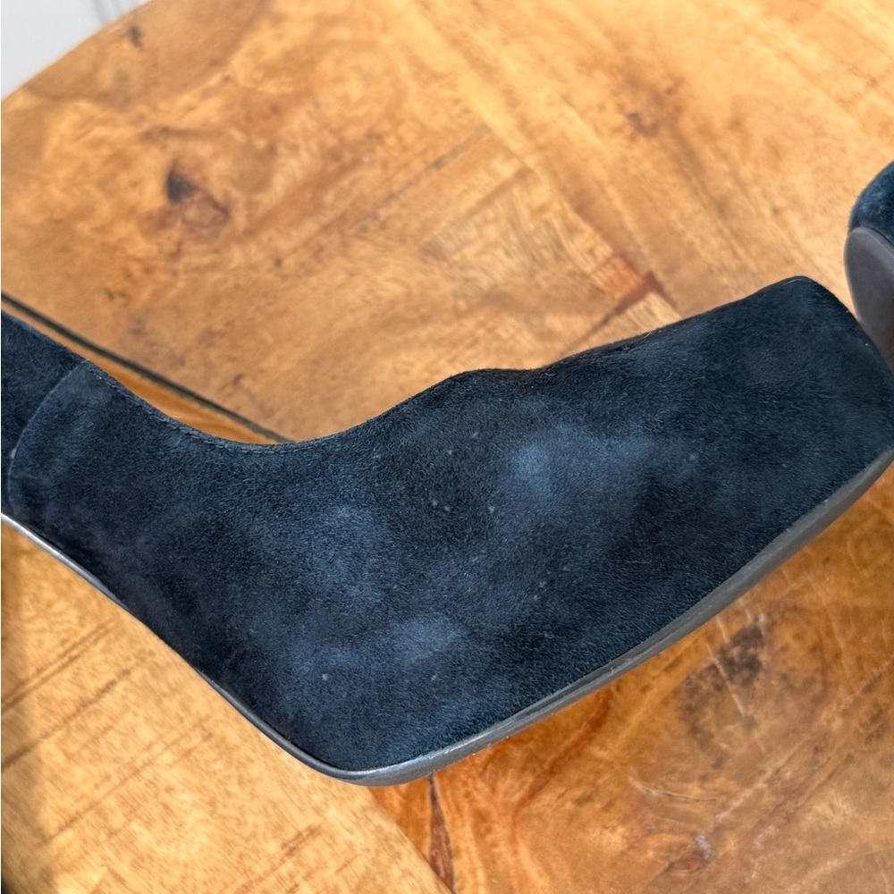 Michael Shannon Black Suede Heels - Picture 8 of 9